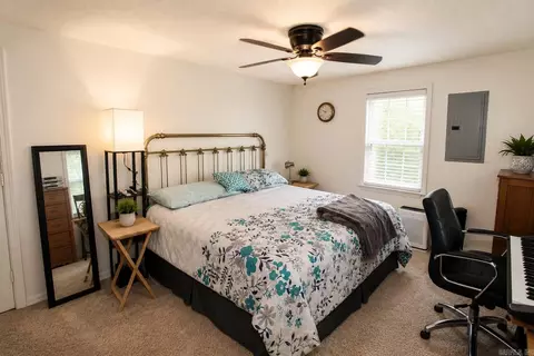 Bedroom - 1282 Jenny Rd, Rockport, AR 72104 photo 1 of 2
