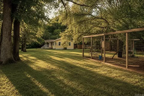 Exterior - 1282 Jenny Rd, Rockport, AR 72104 photo 4 of 16