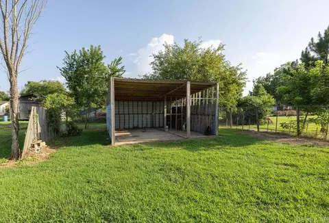 Exterior - 206 E Spring St, Ola, AR 72853 photo 2 of 3