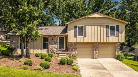 11618 W Stoney Point Ct, Little Rock, AR 72211