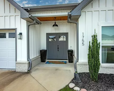 Exterior - 1755 Hobbiton Cir, Conway, AR 72032 photo 2 of 7