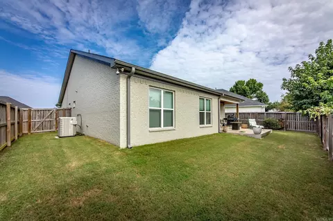 Exterior - 1755 Hobbiton Cir, Conway, AR 72032 photo 4 of 7