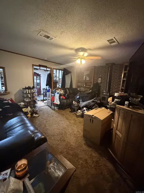 Living - 1808 Belmoor Dr, Pine Bluff, AR 71601 photo 1 of 4