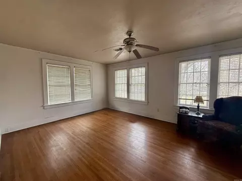 Living - 206 Park Pl, Pine Bluff, AR 71601 photo 5 of 5