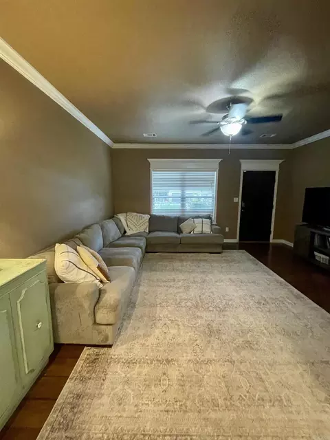 Living - 502 Wycliffe Dr, Searcy, AR 72143 photo 2 of 2