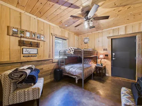 Bedroom - 1021 Hwy 91, Walnut Ridge, AR 72476 photo 2 of 4