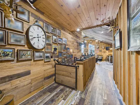 Entry Way - 1021 Hwy 91, Walnut Ridge, AR 72476 photo 4 of 5