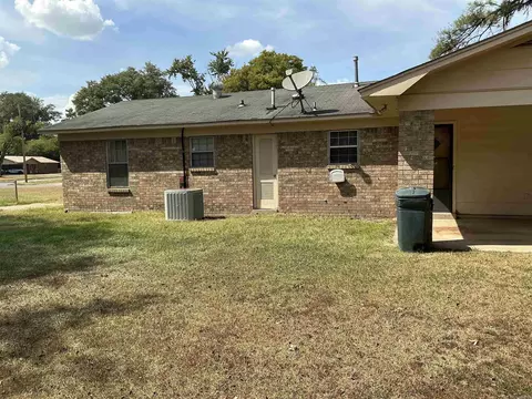 Exterior - 1200 E Bowles St, Dumas, AR 71639 photo 3 of 4