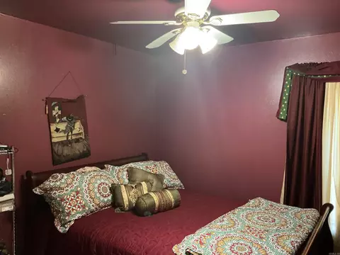 Bedroom - 1200 E Bowles St, Dumas, AR 71639 photo 2 of 4