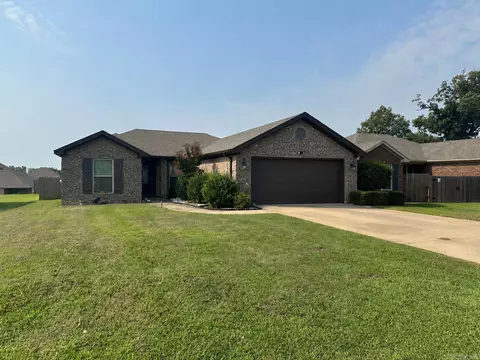 397 Wildwood Pt, Jonesboro, AR 72405