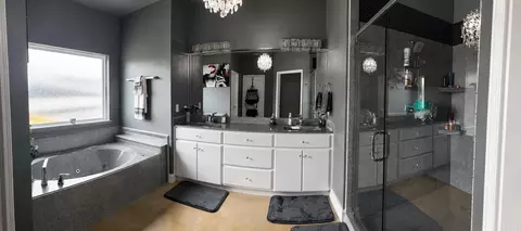Bath - 368 Johnson Rd, Lonoke, AR 72086 photo 1 of 5
