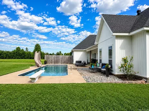 Exterior - 368 Johnson Rd, Lonoke, AR 72086 photo 3 of 4