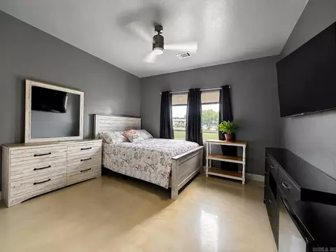 Bedroom - 368 Johnson Rd, Lonoke, AR 72086 photo 4 of 6
