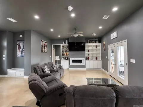 Living - 368 Johnson Rd, Lonoke, AR 72086 photo 1 of 1