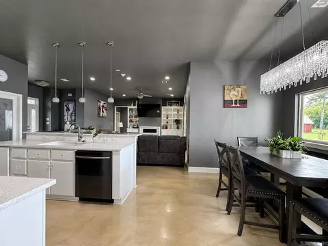 Kitchen - 368 Johnson Rd, Lonoke, AR 72086 photo 2 of 2
