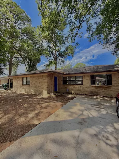 6916 Cloverdale Dr, Little Rock, AR 72209
