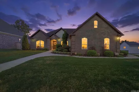 9100 Rapid Water Dr, Sherwood, AR 72120