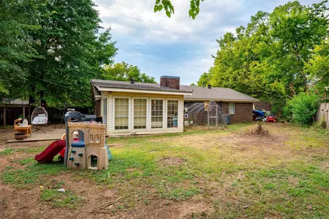 Exterior - 1320 Sunset Dr, Conway, AR 72032 photo 5 of 6