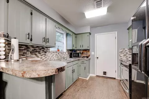 Kitchen - 1320 Sunset Dr, Conway, AR 72032 photo 1 of 3