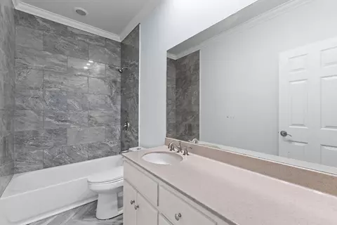 Bath - 4035 Newcastle Dr, Conway, AR 72034 photo 4 of 5