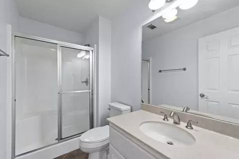 Bath - 4035 Newcastle Dr, Conway, AR 72034 photo 5 of 5