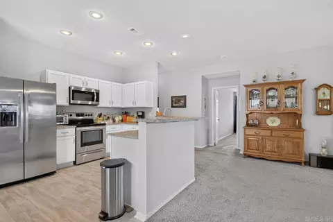 Kitchen - 3000 Emerald Park Trl, Bauxite, AR 72011 photo 2 of 4