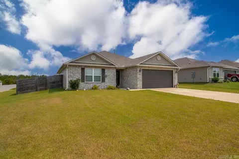 Exterior - 3000 Emerald Park Trl, Bauxite, AR 72011 photo 3 of 10