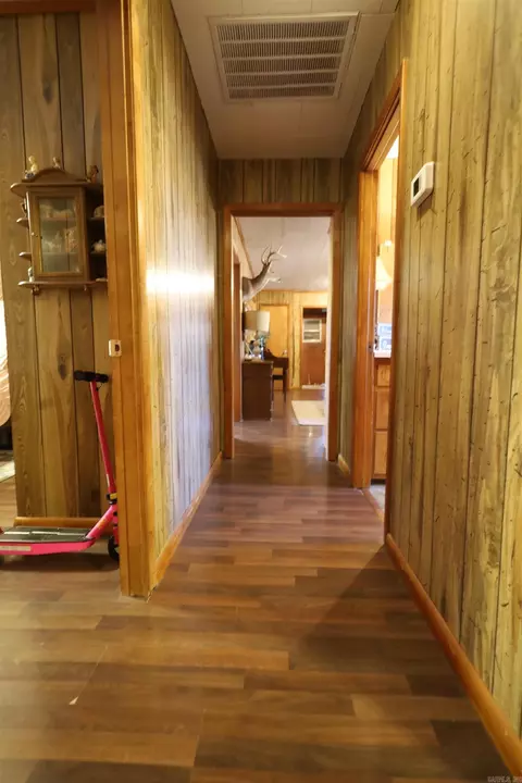 Entry Way - 303 County Road 401, Rector, AR 72461 photo 2 of 2