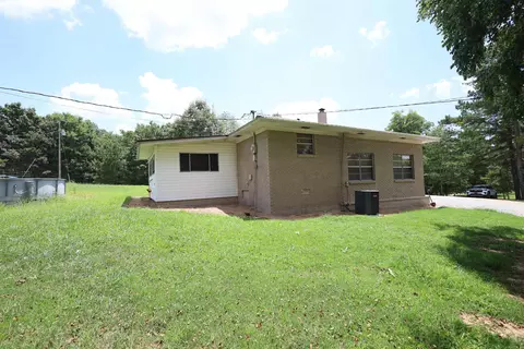 Exterior - 303 County Road 401, Rector, AR 72461 photo 4 of 11