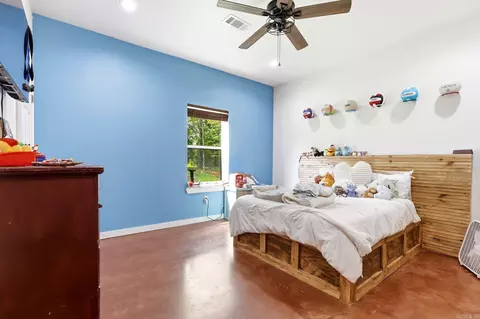 Bedroom - 105 Lamb Park Rd, Lonoke, AR 72086 photo 5 of 8