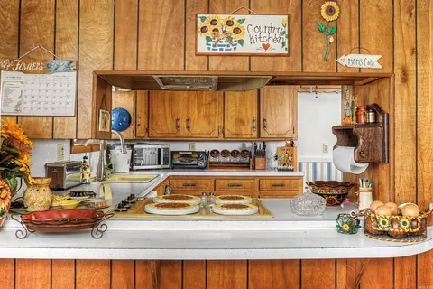 Kitchen - 1503 Silver Fox, Pine Bluff, AR 71603 photo 3 of 5