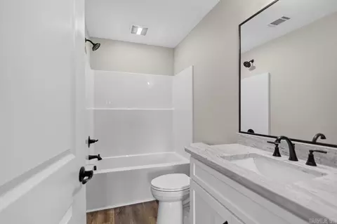 Bath - 2115 Sable Oaks, Bryant, AR 72022 photo 5 of 5