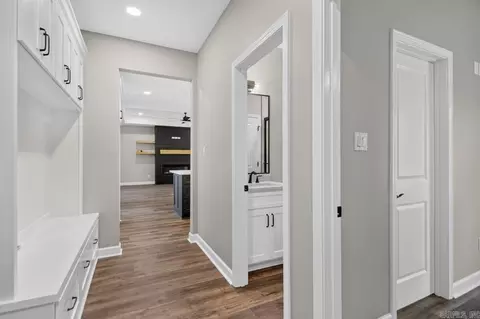 Entry Way - 2115 Sable Oaks, Bryant, AR 72022 photo 1 of 2
