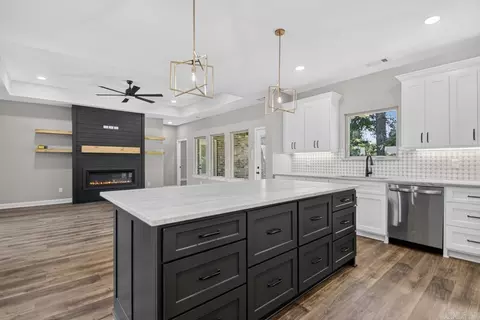 Kitchen - 2115 Sable Oaks, Bryant, AR 72022 photo 4 of 4