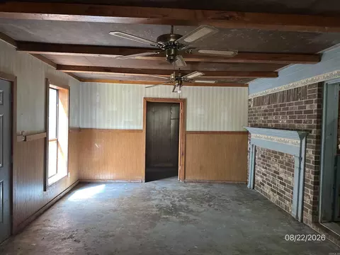 Living - 575 Bowers Loop, Dover, AR 72837 photo 2 of 2