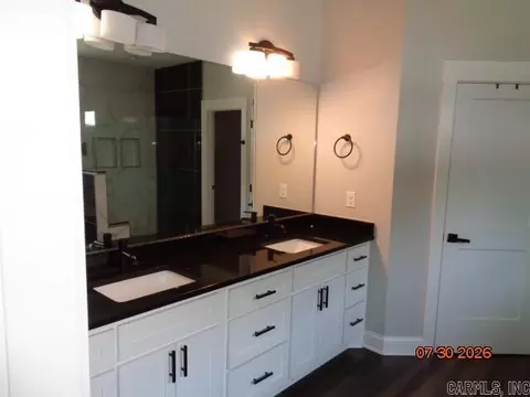 Bath - 2928 Creekside Dr, Alexander, AR 72002 photo 1 of 4