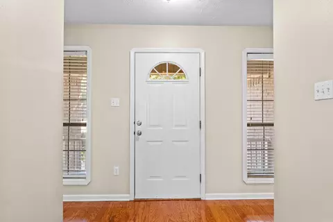 Entry Way - 1685 Nuthatch Cir, Conway, AR 72034 photo 1 of 2