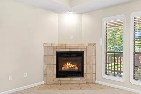 Living - 1685 Nuthatch Cir, Conway, AR 72034 photo 3 of 4