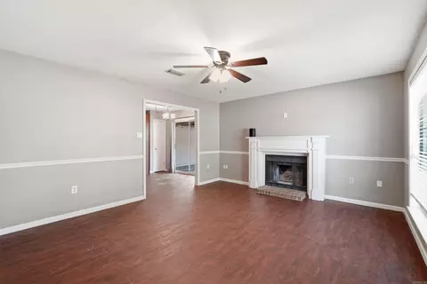 Living - 128 Eve Ln, Conway, AR 72034 photo 1 of 4