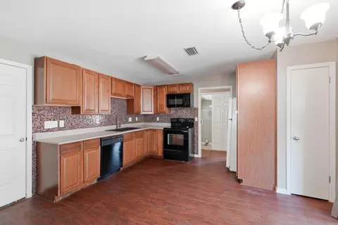 Kitchen - 128 Eve Ln, Conway, AR 72034 photo 1 of 5