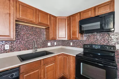 Kitchen - 128 Eve Ln, Conway, AR 72034 photo 2 of 5
