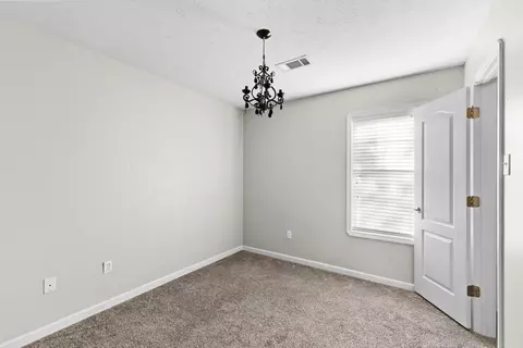 Bedroom - 1670 Nuthatch Cir, Conway, AR 72034 photo 3 of 4