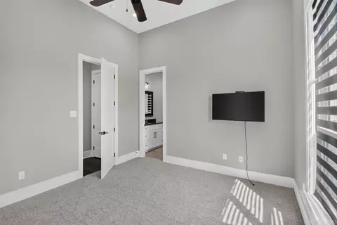 Bedroom - 6845 Hilo Ave, Benton, AR 72019 photo 1 of 7