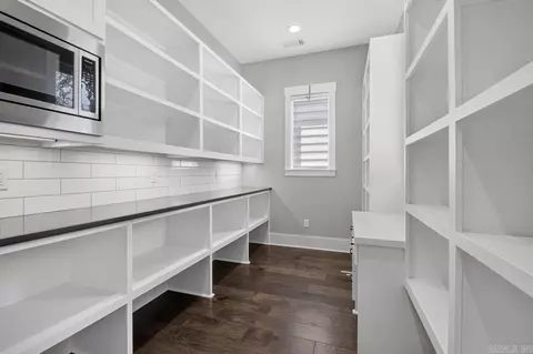 Entry Way - 6845 Hilo Ave, Benton, AR 72019 photo 1 of 3