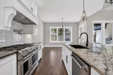 Kitchen - 6845 Hilo Ave, Benton, AR 72019 photo 1 of 3