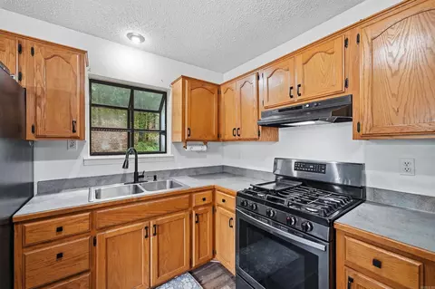 Kitchen - 243 Pickles Gap Rd, Conway, AR 72032 photo 2 of 2