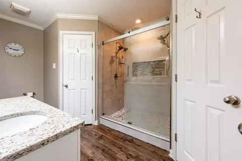 Bath - 17 Robin Ln, Cabot, AR 72023 photo 4 of 5