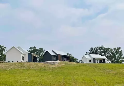 173 Old Deroche Cutoff, Bismarck, AR 71929