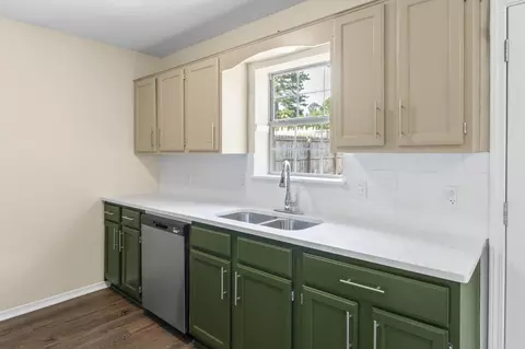 Kitchen - 12902 Carousel Dr, Alexander, AR 72002 photo 2 of 3