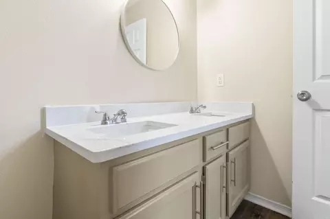 Bath - 12902 Carousel Dr, Alexander, AR 72002 photo 2 of 3